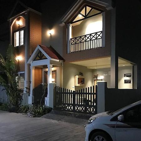 Entire Craftsman House With 2 Bedrooms Kitchen And More Rāipur Eksteriør billede