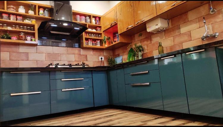 Entire Craftsman House With 2 Bedrooms Kitchen And More Rāipur Eksteriør billede